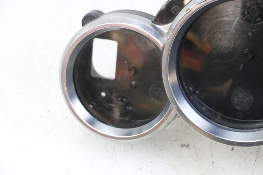 photo de TACHOMETER GLAS YAMAHA FJR ABS 1300 (2006 - 2012) - Oberflächenzustand und Material