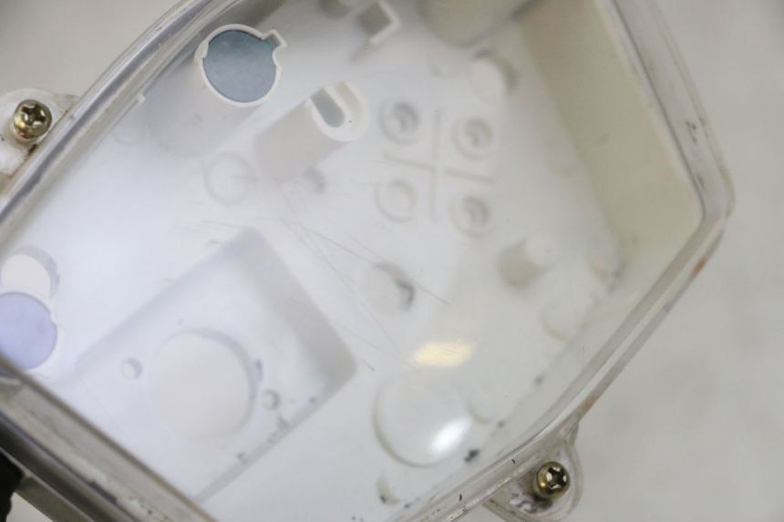 photo de TACHOMETERABDECKUNG PEUGEOT KISBEE 4T 50 (2018 - 2022) - Zoom auf Gebrauchszustand