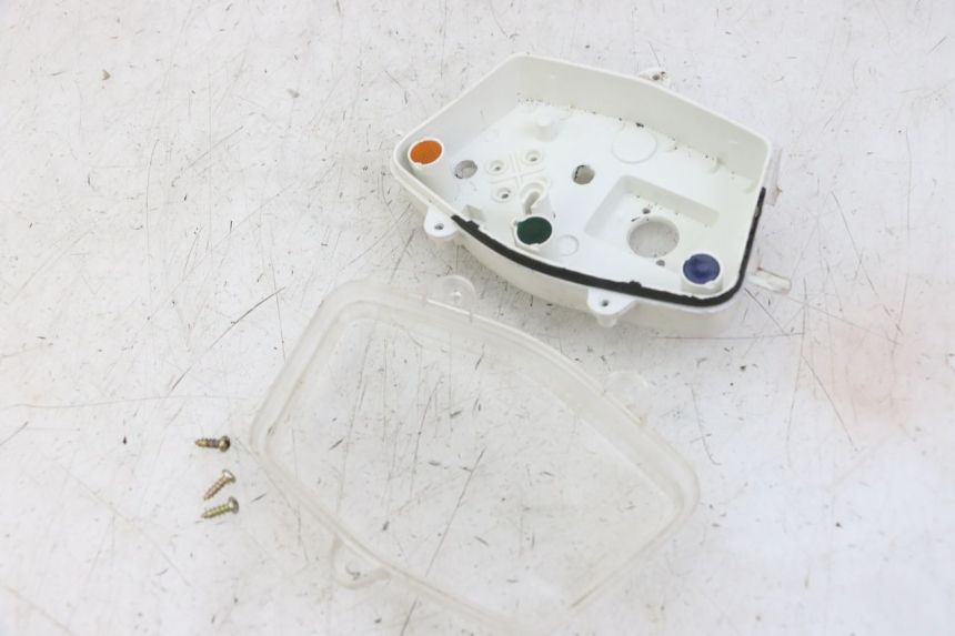 photo de TACHOMETERABDECKUNG PEUGEOT KISBEE 4T 50 (2018 - 2022) - Oberflächenzustand und Material