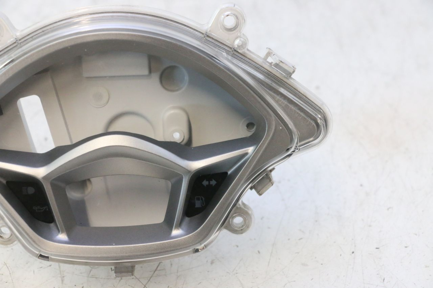 photo de TACHOMETER GLAS PIAGGIO LIBERTY IGET 4T 50 (2021 - 2025) - Details der Befestigungspunkte