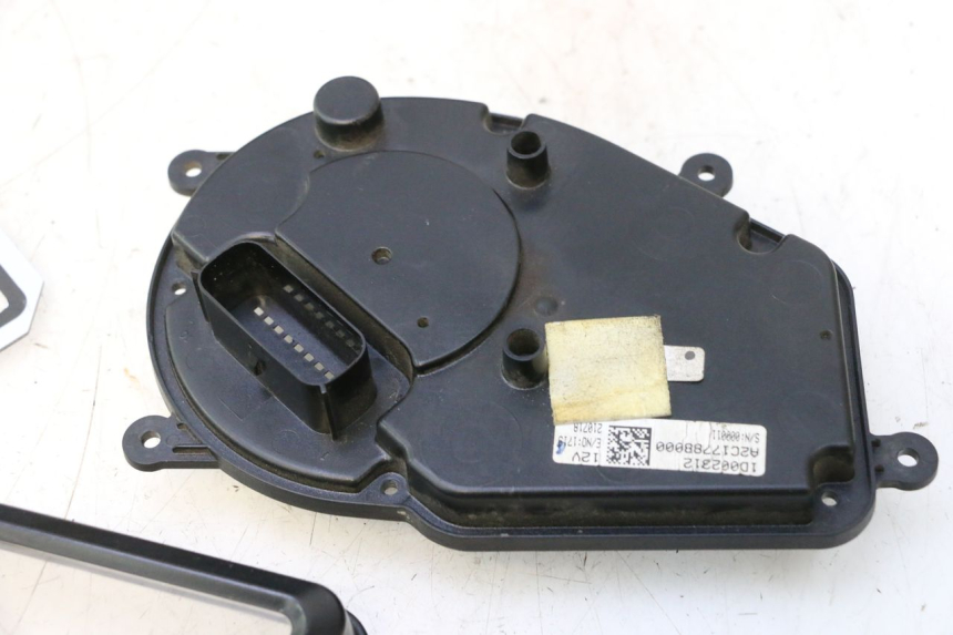 photo de TACHOMETER GLAS PIAGGIO NRG POWER PUREJET 50 (2018 - 2021) - Charakteristische Merkmale