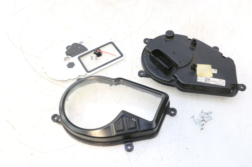photo de TACHOMETER GLAS PIAGGIO NRG POWER PUREJET 50 (2018 - 2021) - Zoom auf Komponenten