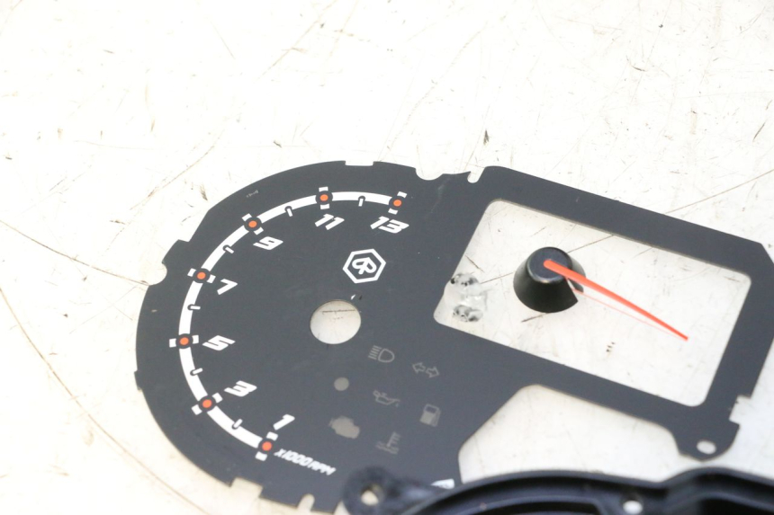 photo de TACHOMETER GLAS PIAGGIO NRG POWER PUREJET 50 (2018 - 2021) - Hochauflösende Nahaufnahme