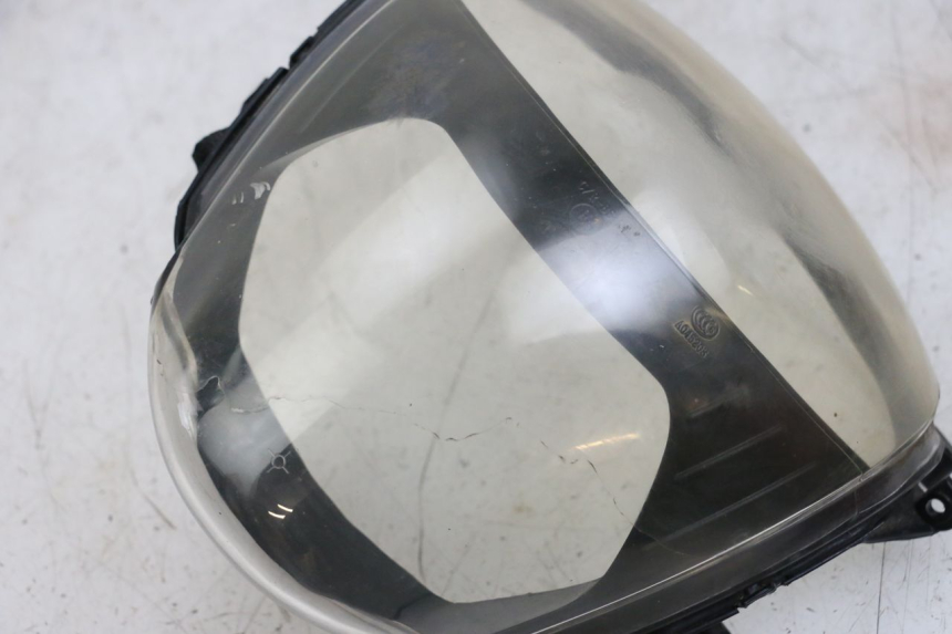 photo de TACHOMETER GLAS PIAGGIO ZIP 2T 50 (2009 - 2019) - Details der Befestigungspunkte