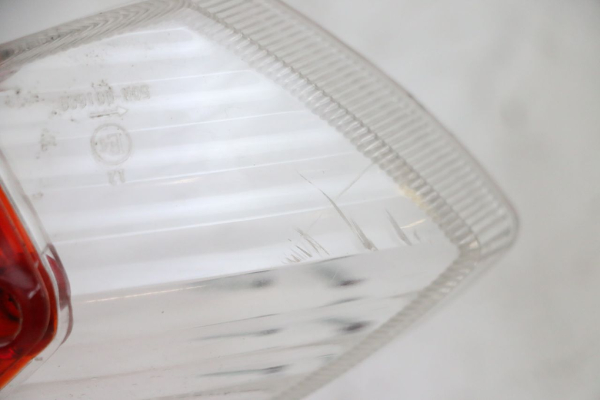 photo de RÜCKLICHT GLAS PEUGEOT KISBEE 4T 50 (2010 - 2017) - Zoom auf Gebrauchszustand