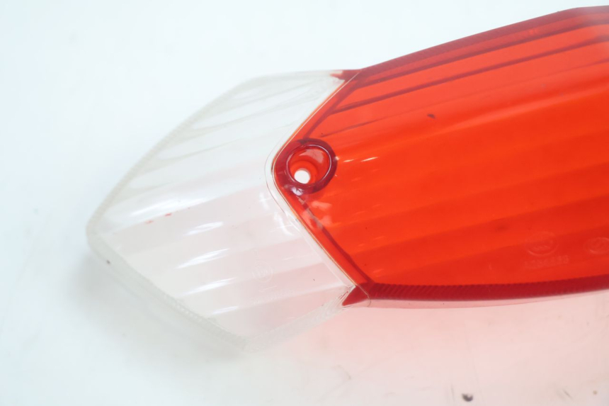 photo de RÜCKLICHT GLAS PEUGEOT KISBEE 4T 50 (2010 - 2017) - Detailansicht des Bauteils