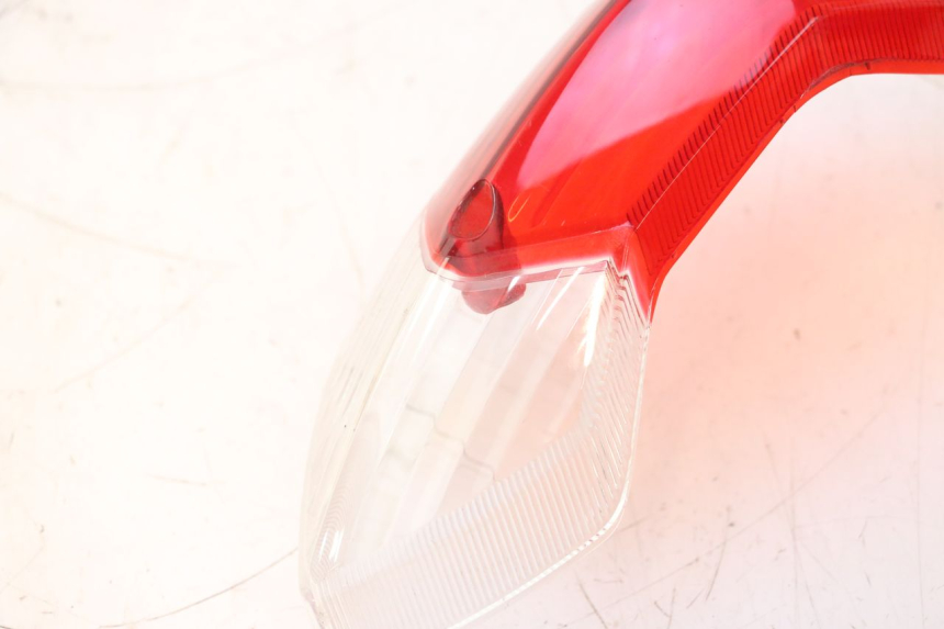 photo de RÜCKLICHT GLAS PEUGEOT KISBEE 4T 50 (2023 - 2026) - Zoom auf Gebrauchszustand