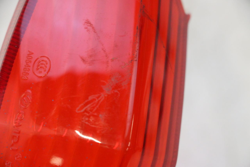 photo de RÜCKLICHT GLAS PEUGEOT KISBEE 4T 50 (2018 - 2022) - Weitere Ansicht des Artikels