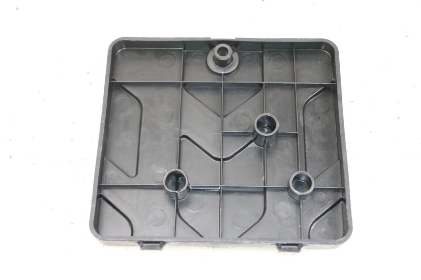 photo de BATTERIEABDECKUNG DAELIM A-FOUR 2T 50 (2005 - 2012) - Detailansicht des Bauteils