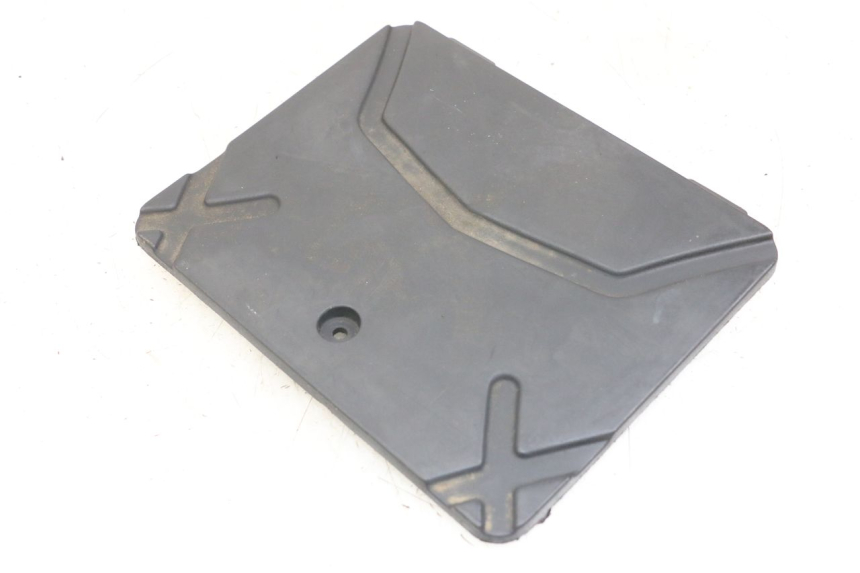 photo de BATTERIEABDECKUNG KYMCO AGILITY 4T 50 (2018 - 2022) - Detailansicht des Bauteils