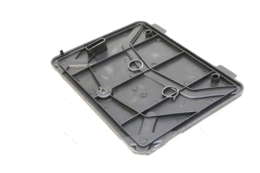 photo de BATTERIEABDECKUNG KYMCO AGILITY 4T 50 (2005 - 2018) - Detailansicht des Bauteils