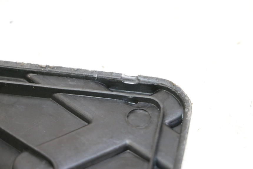 photo de BATTERIEABDECKUNG KYMCO AGILITY 4T 50 (2005 - 2018) - Alternative Perspektive