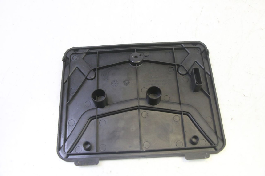 photo de BATTERIEABDECKUNG KYMCO AGILITY 4T 50 (2005 - 2018) - Alternative Perspektive