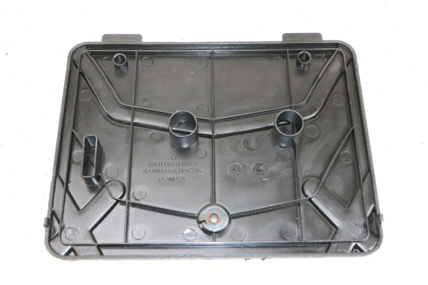 photo de BATTERIEABDECKUNG KYMCO AGILITY PREMIUM 50 (2007 - 2010) - Detailansicht des Bauteils