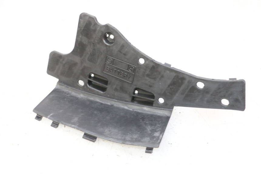photo de BATTERIEABDECKUNG SUZUKI BURGMAN 125 (2007 - 2014) - Alternative Perspektive