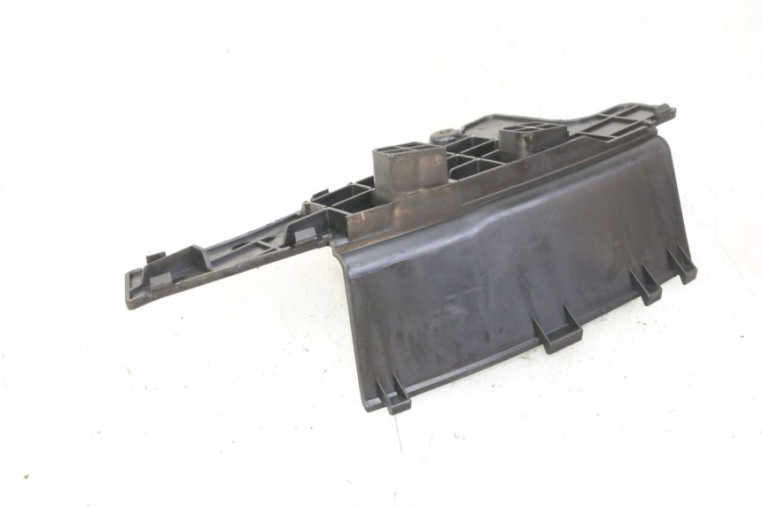 photo de BATTERIEABDECKUNG SUZUKI BURGMAN 125 (2007 - 2014) - Detailansicht des Bauteils