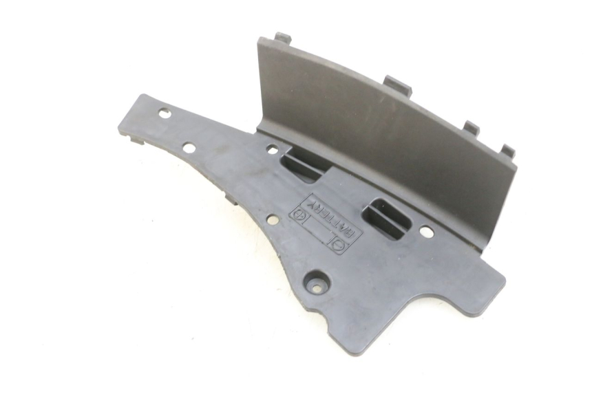 photo de BATTERIEABDECKUNG SUZUKI BURGMAN 125 (2007 - 2014) - Alternative Perspektive