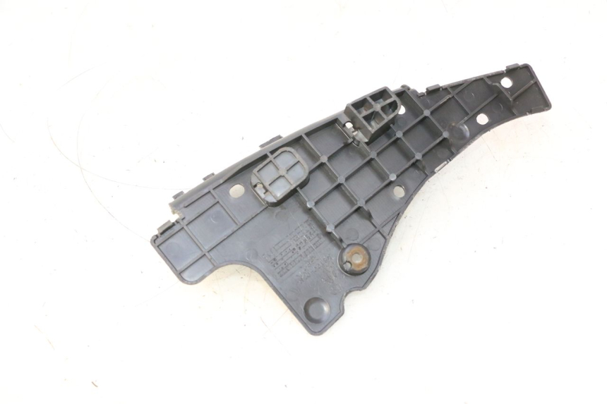 photo de BATTERIEABDECKUNG SUZUKI BURGMAN 125 (2007 - 2014) - Technische Nahaufnahme