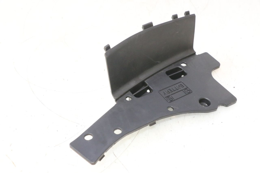photo de BATTERIEABDECKUNG SUZUKI BURGMAN 125 (2007 - 2014) - Alternative Perspektive