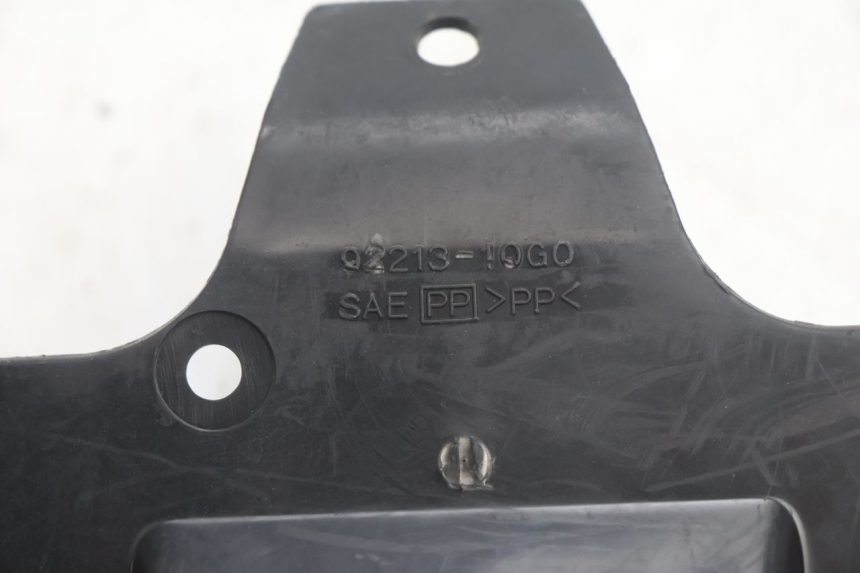 photo de BATTERIEABDECKUNG SUZUKI BURGMAN EXECUTIVE ABS 650 (2006 - 2012) - Technische Nahaufnahme