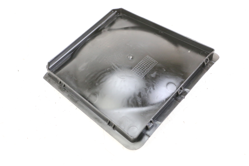 photo de BATTERIEABDECKUNG PEUGEOT CITYSTAR 125 (2011 - 2017) - Alternative Perspektive