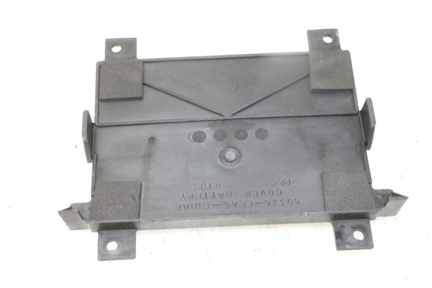 photo de BATTERIEABDECKUNG KYMCO DINK STREET 125 (2009 - 2014) - Zoom auf Gebrauchszustand