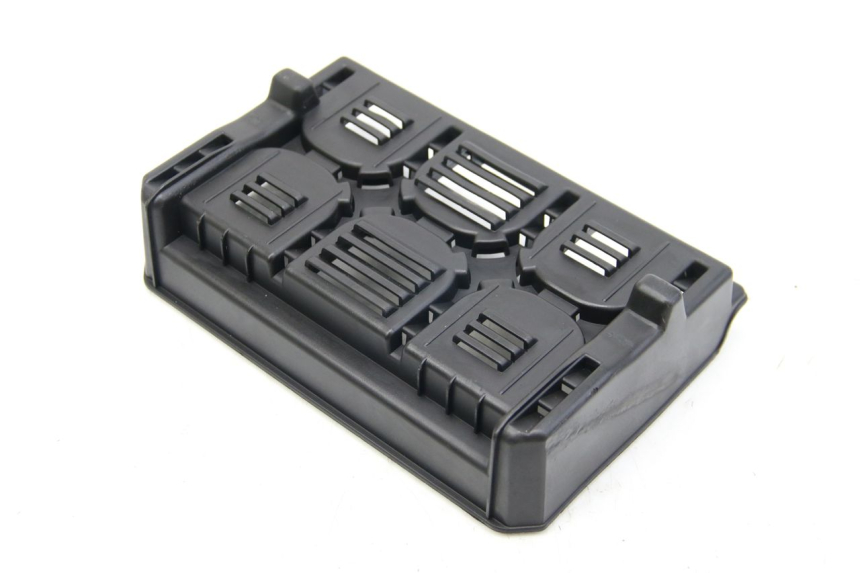 photo de BATTERIEABDECKUNG PEUGEOT E-VIVACITY 1 (2012 - 2018) - Detailansicht des Bauteils