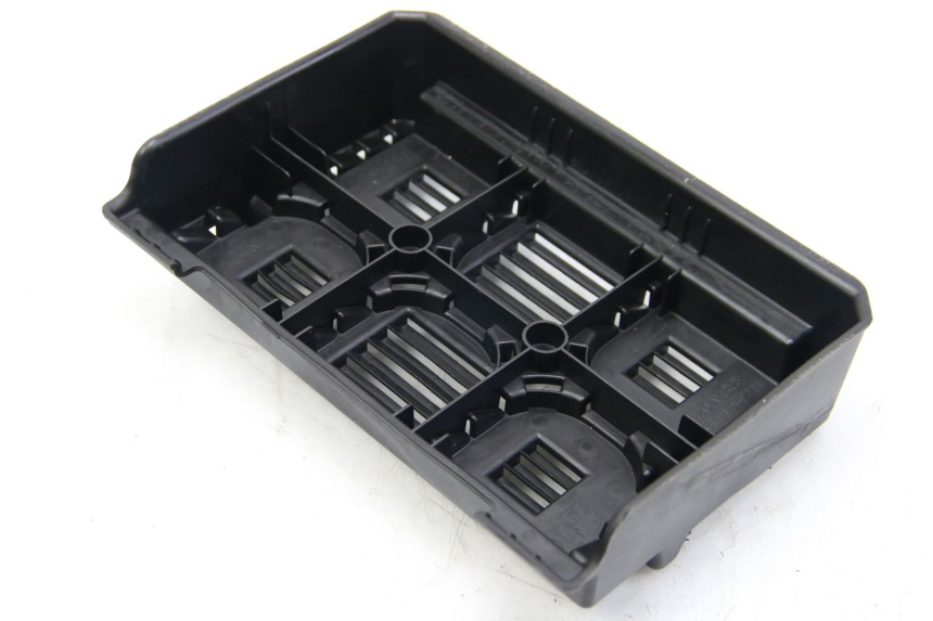 photo de BATTERIEABDECKUNG PEUGEOT E-VIVACITY 1 (2012 - 2018) - Zoom auf Gebrauchszustand