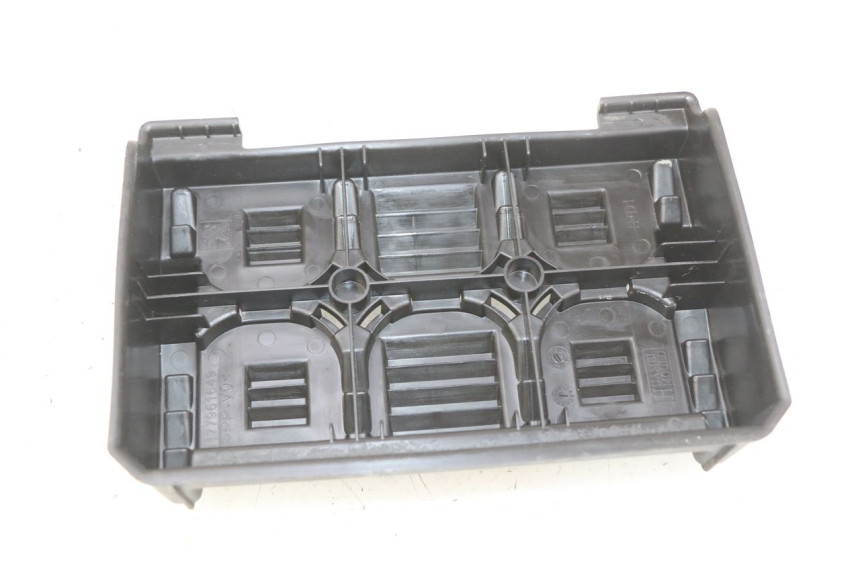 photo de BATTERIEABDECKUNG PEUGEOT E-VIVACITY 1 (2012 - 2018) - Detailansicht des Bauteils