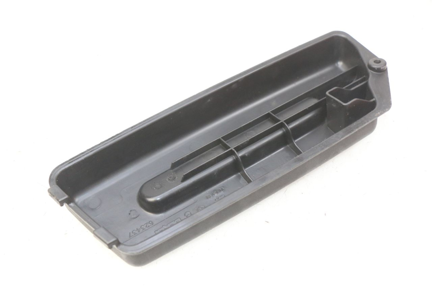 photo de BATTERIEABDECKUNG PIAGGIO FLY 2T 50 (2004 - 2017) - Detailansicht des Bauteils