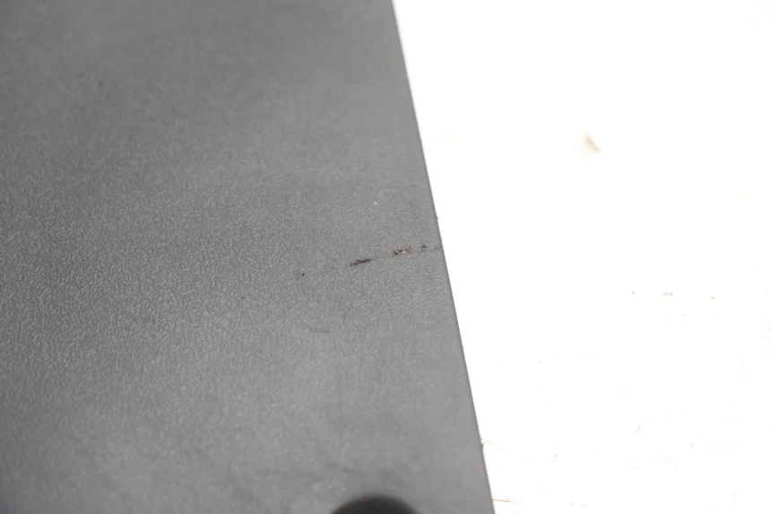photo de BATTERIEABDECKUNG VASTRO GP 2T 50 (2013 - 2017) - Zoom auf Gebrauchszustand