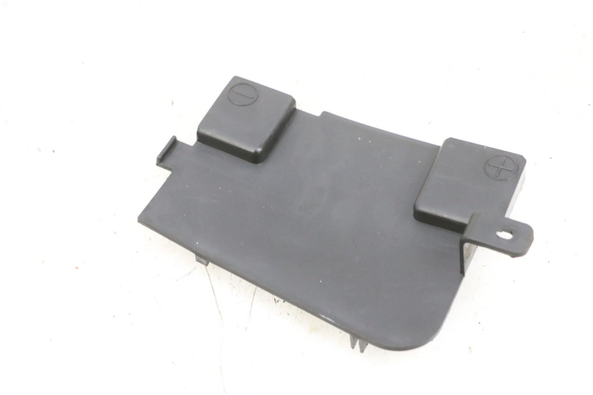 photo de BATTERIEABDECKUNG SYM GTS EVO 125 (2009 - 2013) - Zoom auf Gebrauchszustand