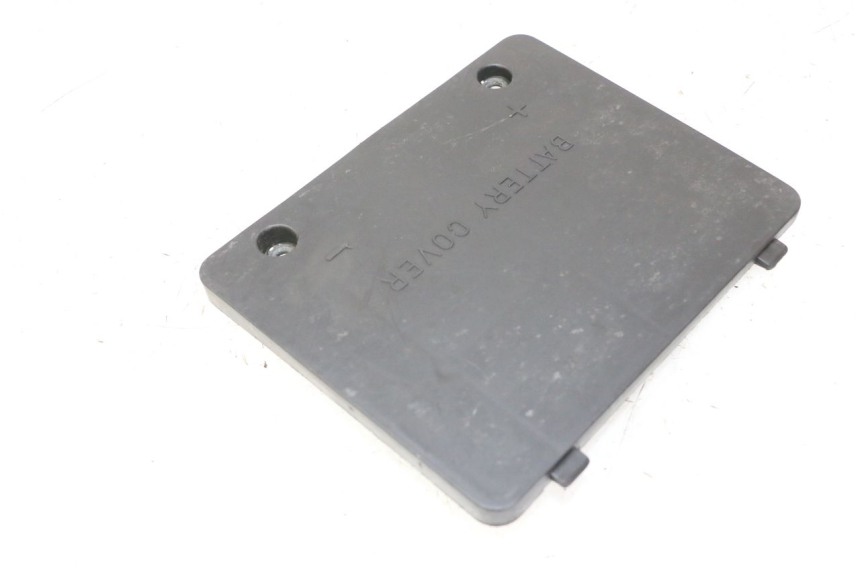 photo de BATTERIEABDECKUNG DAELIM HISTORY 125 (2001 - 2002) - Zoom auf Gebrauchszustand