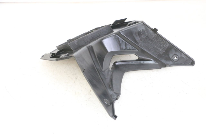 photo de BATTERIEABDECKUNG SYM JET 14 4T 50 (2018 - 2022) - Detailansicht des Bauteils