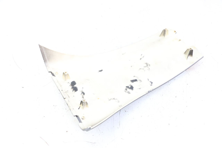 photo de BATTERIEABDECKUNG JM MOTORS VX 125 (2022 - 2025) - Detailansicht des Bauteils