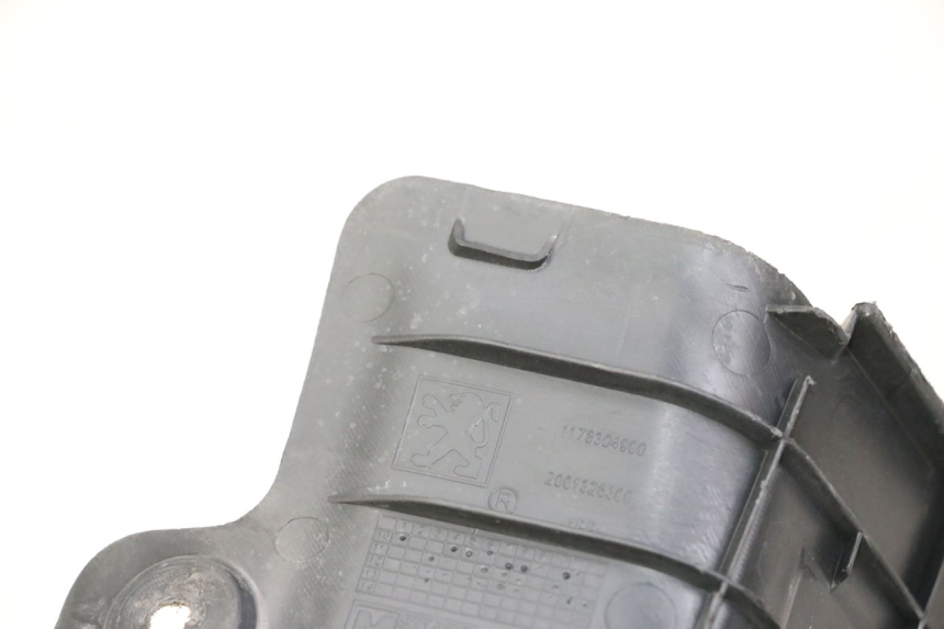 photo de BATTERIEABDECKUNG PEUGEOT KISBEE 2T 50 (2010 - 2017) - Detailansicht des Bauteils