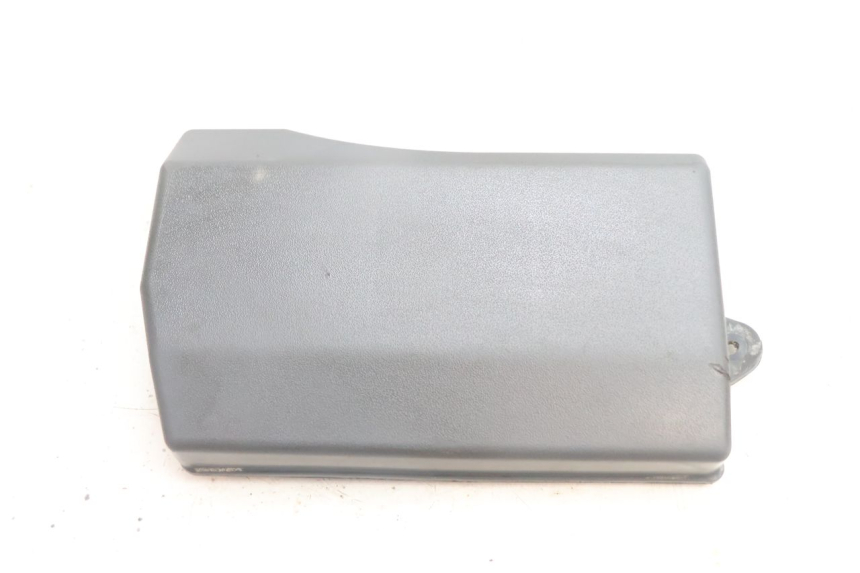 photo de BATTERIEABDECKUNG PIAGGIO LIBERTY 125 (1998 - 2008) - Detailansicht des Bauteils