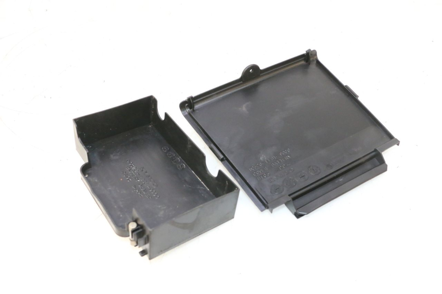 photo de BATTERIEABDECKUNG KYMCO MOVIE S 125 (2009 - 2018) - Detailansicht des Bauteils