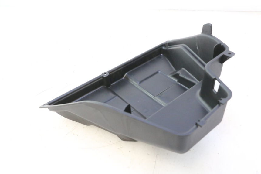 photo de BATTERIEABDECKUNG PIAGGIO MP3 HPE 530 (2022 - 2026) - Detailansicht des Bauteils