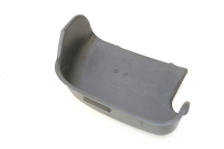 photo de BATTERIEABDECKUNG PIAGGIO MP3 LT 300 (2010 - 2016) - Zoom auf Gebrauchszustand