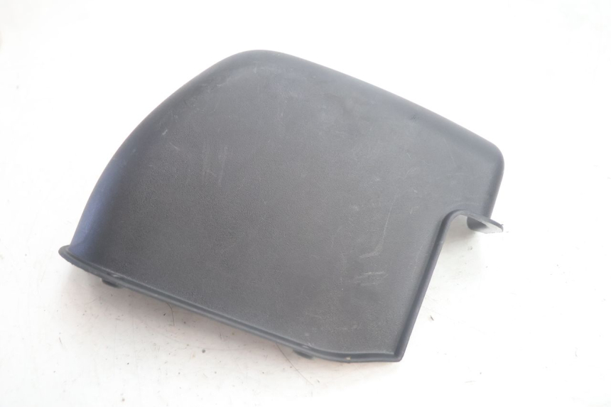 photo de BATTERIEABDECKUNG PIAGGIO MP3 500 (2011 - 2015) - Zoom auf Gebrauchszustand