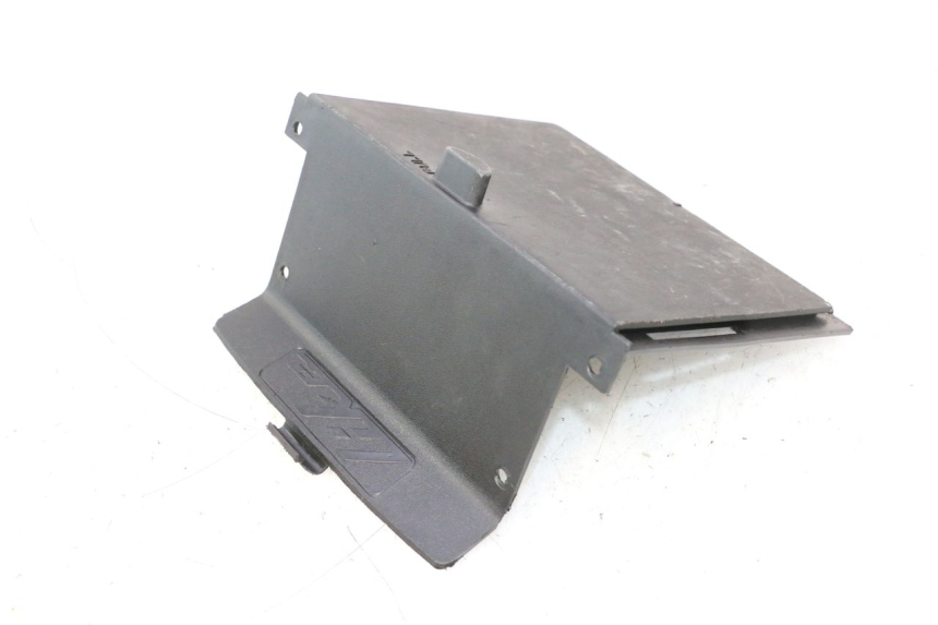 photo de BATTERIEABDECKUNG KYMCO LIKE 4T 50 (2019 - 2025) - Detailansicht des Bauteils