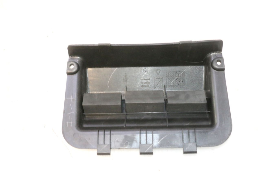 photo de BATTERIEABDECKUNG PIAGGIO NEW TYPHOON 50 (2018 - 2021) - Detailansicht des Bauteils