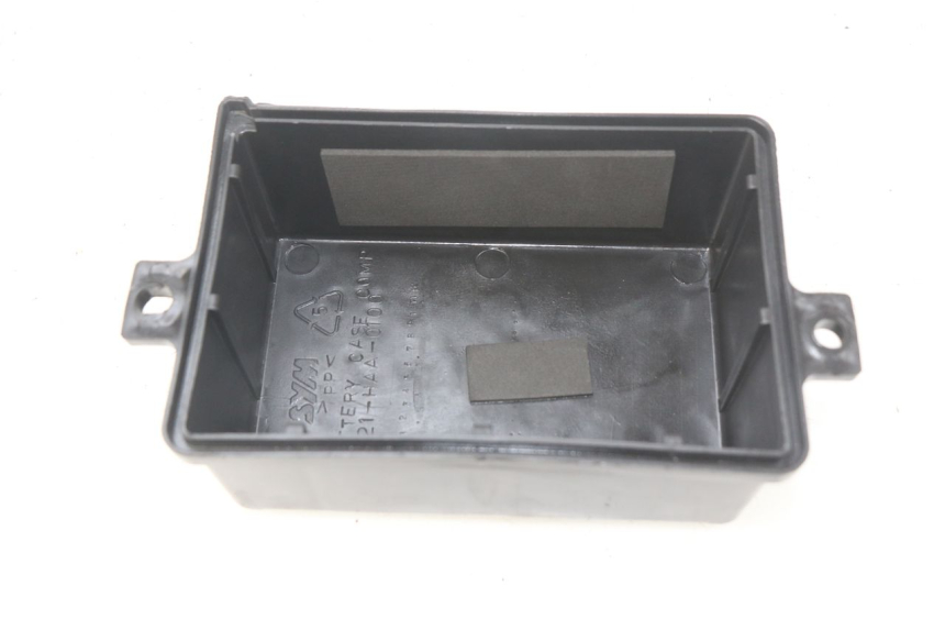 photo de BATTERIEABDECKUNG SYM ORBIT III 3 4T 50 (2018 - 2021) - Detailansicht des Bauteils