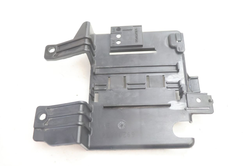 photo de BATTERIEABDECKUNG HARLEY DAVIDSON ROAD GLIDE FLTRXSE 1920 (2018 - 2022) - Detailansicht des Bauteils