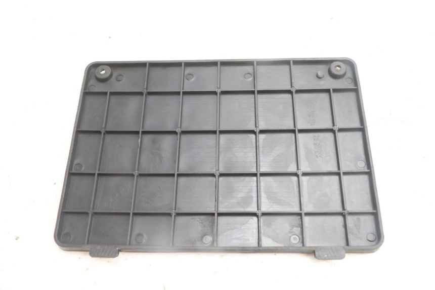 photo de BATTERIEABDECKUNG JM MOTORS SANTANA EVO 50 (2024 - 2026) - Zoom auf Gebrauchszustand