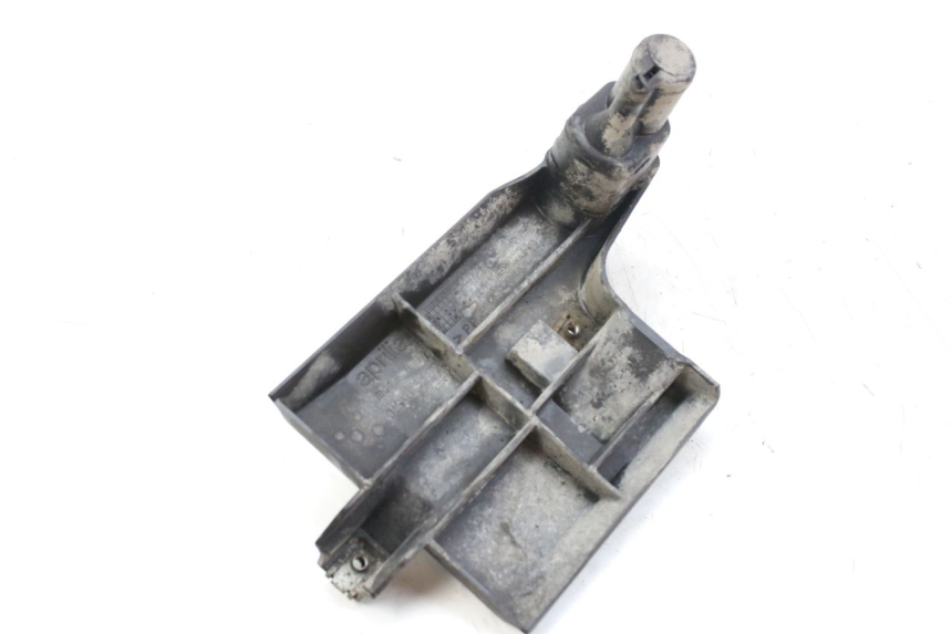 photo de BATTERIEABDECKUNG APRILIA SCARABEO 100 (2003 - 2012) - Zoom auf Gebrauchszustand