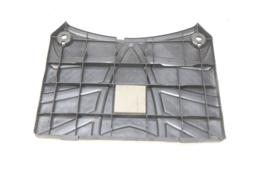 photo de BATTERIEABDECKUNG SUZUKI SIXTEEN 125 (2008 - 2010) - Detailansicht des Bauteils