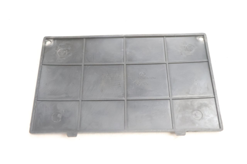 photo de BATTERIEABDECKUNG RAZZO STEED 125 (2012 - 2018) - Alternative Perspektive