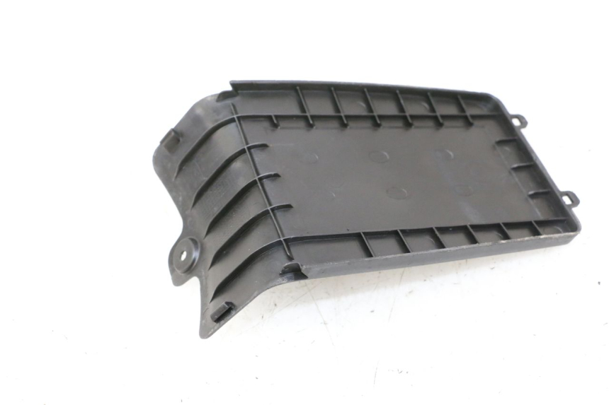 photo de BATTERIEABDECKUNG PEUGEOT STREETZONE I NAKED 2T 50 (2018 - 2020) - Detailansicht des Bauteils